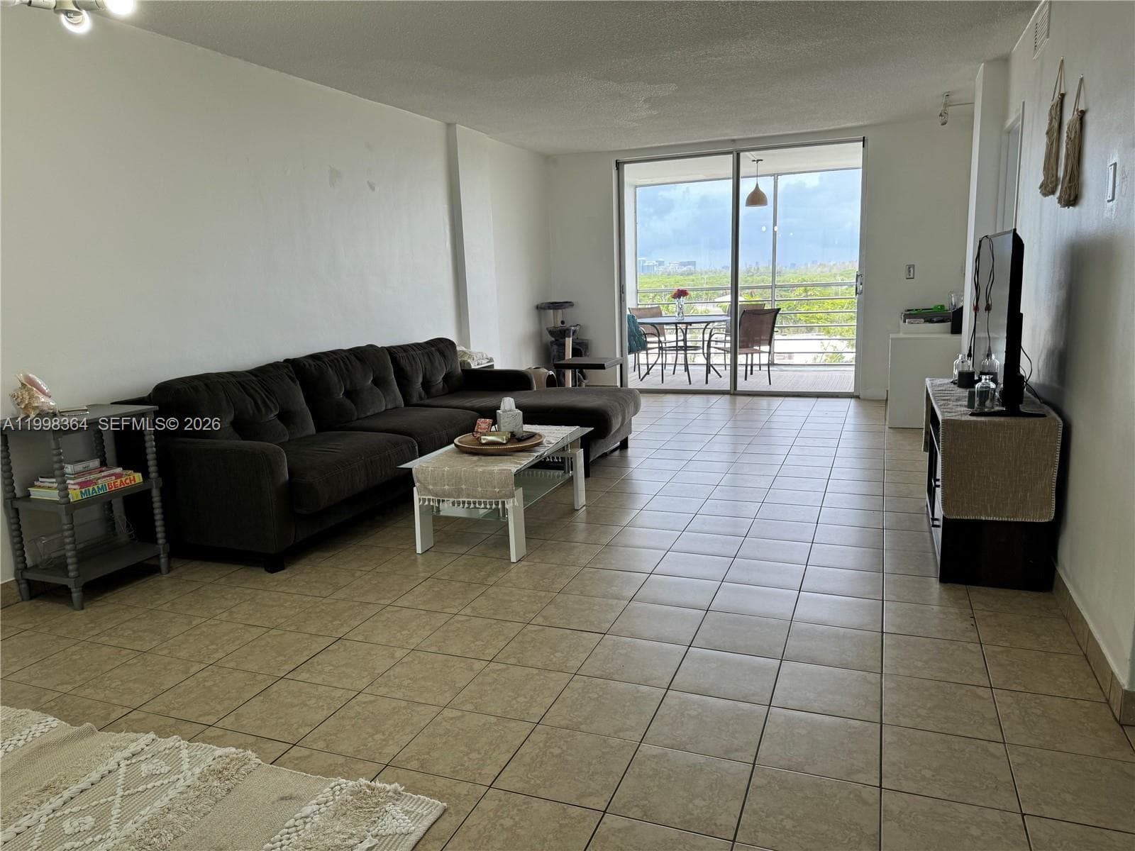 3660 NE 166th St 812 photo 4