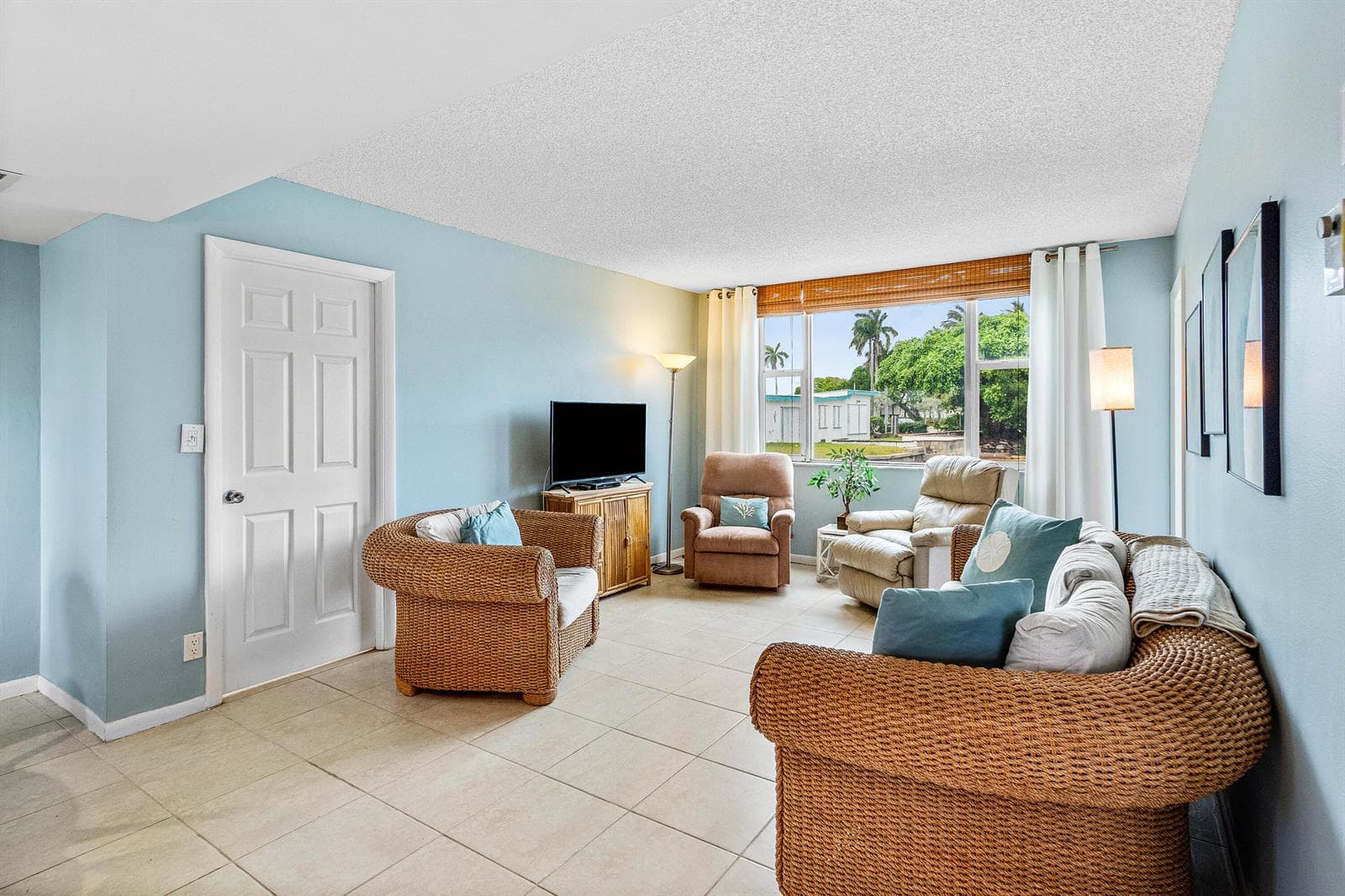 1820 New Palm Way #103 5