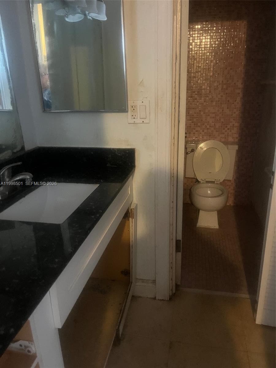 7545 E Treasure Dr 5H photo 19