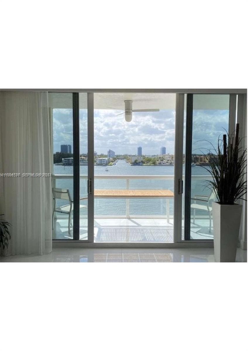 17050 N Bay Rd 605 photo 14