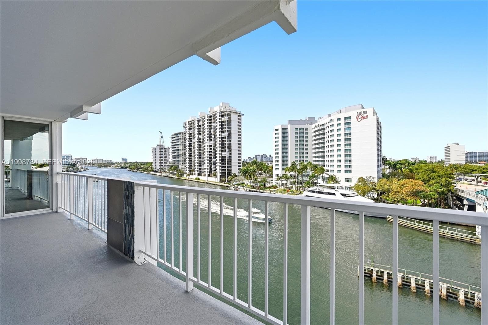 2800 Sunrise Blvd 1