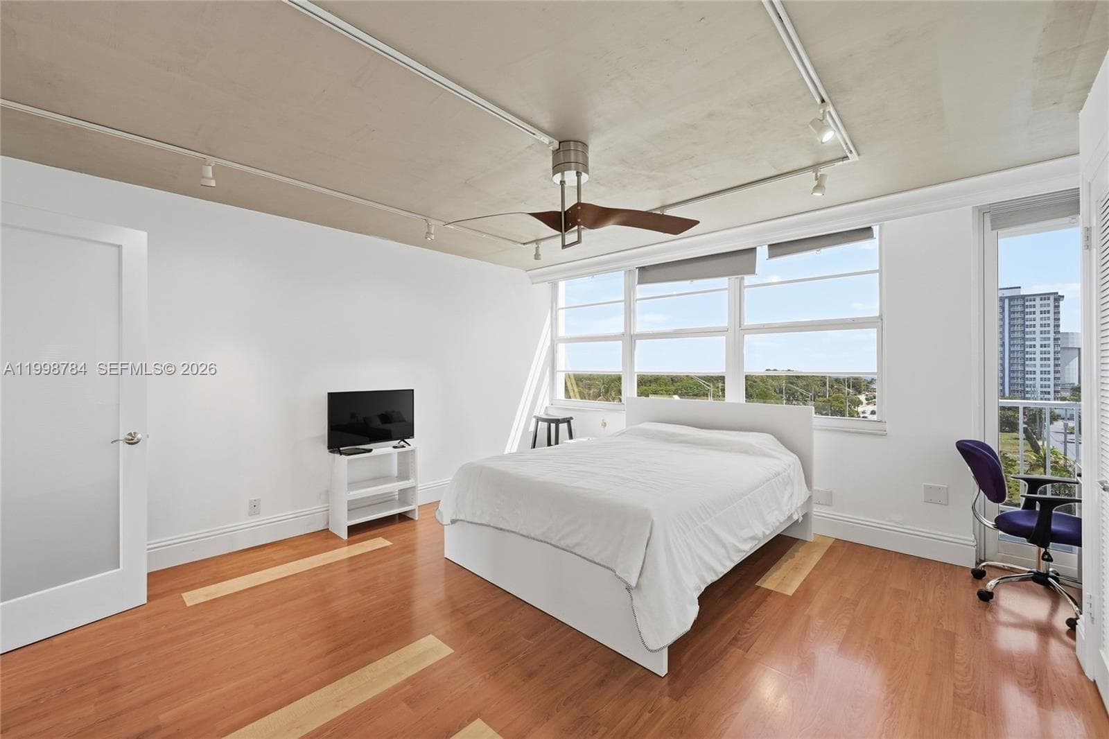 2800 E Sunrise Blvd 7F photo 21