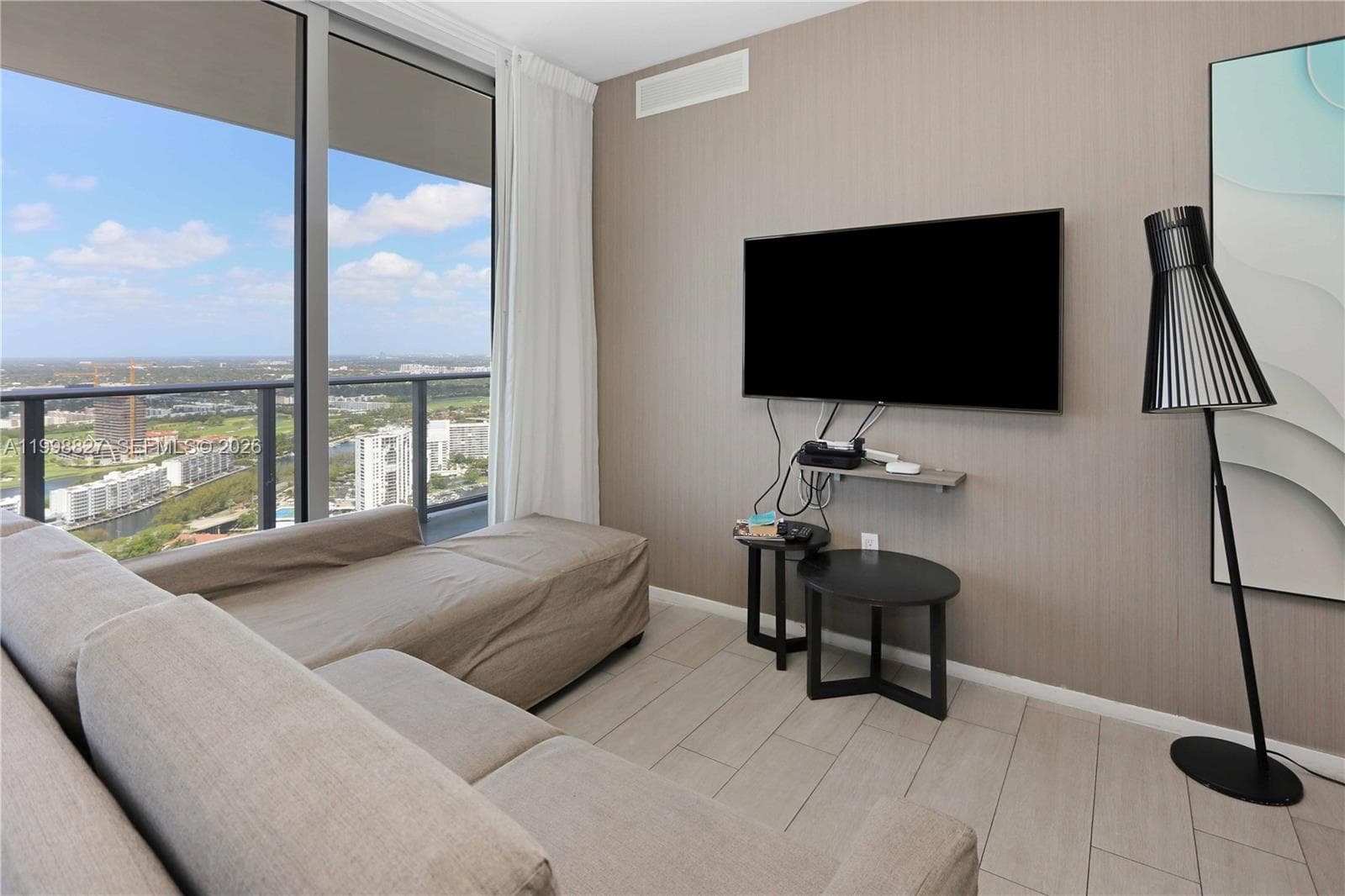 4010 Ocean Dr 3