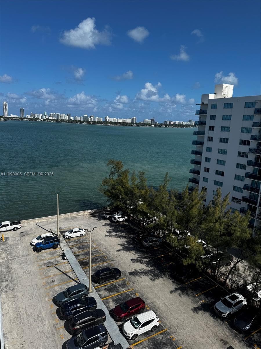 7545 E Treasure Dr 9K photo 2