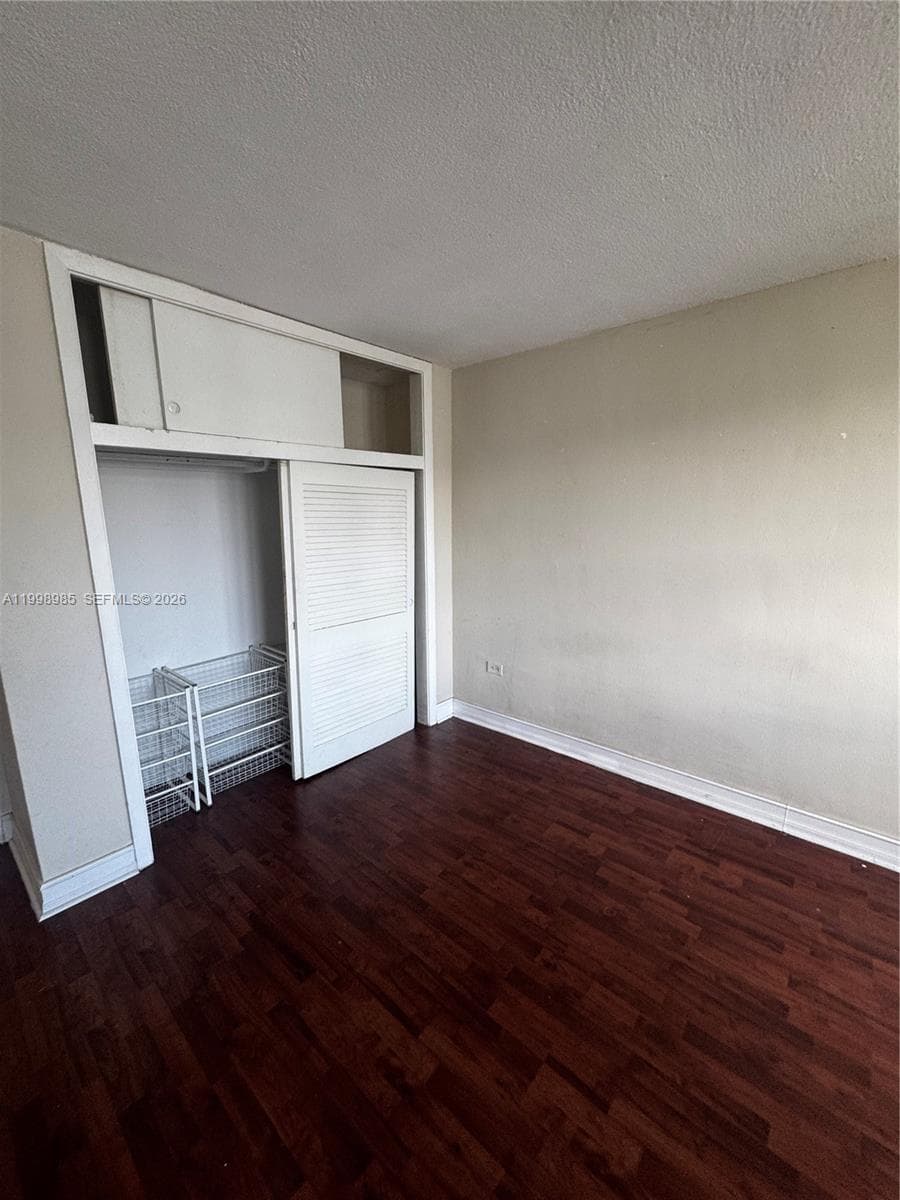 7545 E Treasure Dr 9K photo 7