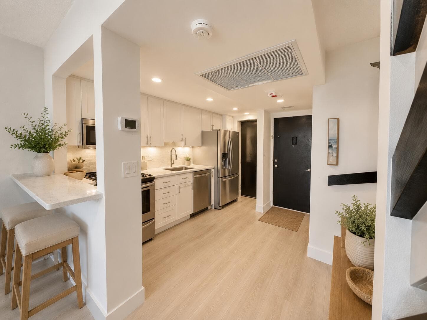 5401 Collins Avenue Apt 144 photo 13