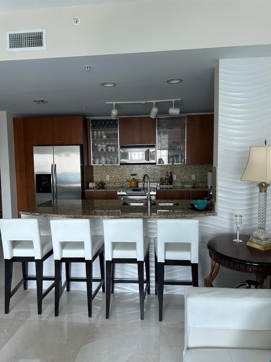 1945 S Ocean Drive #609 4