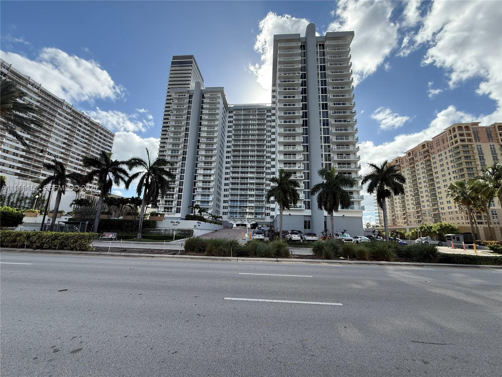 2030 S Ocean Dr 803 photo 1