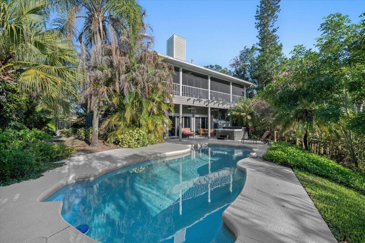 3098 SW Cedar Trail 4