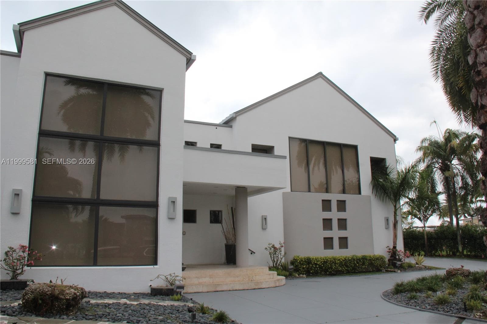 540 Lido Dr 1