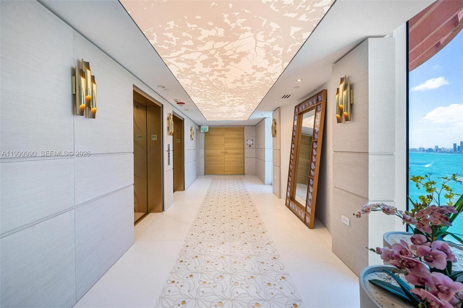 300 Pointe Dr 5