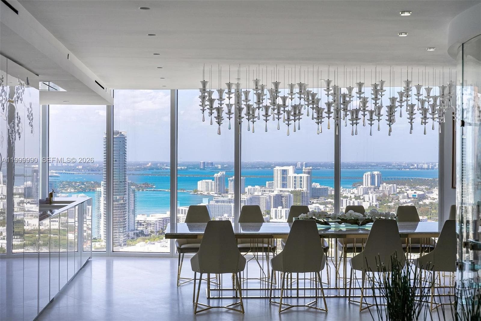 300 Pointe Dr 3