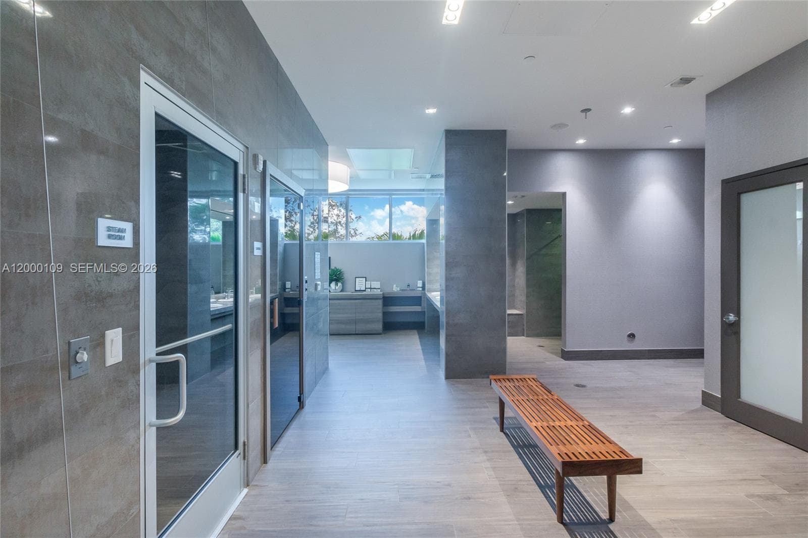 17111 Biscayne Blvd 903 photo 8