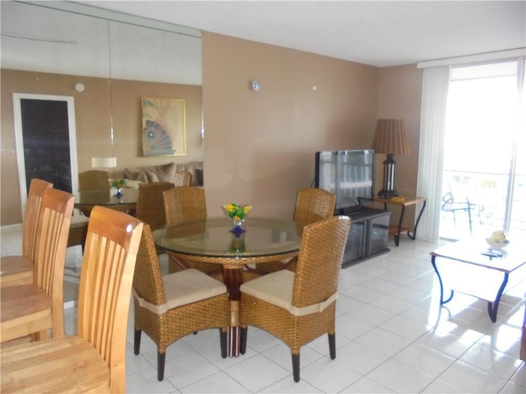1391 S Ocean Boulevard 204 photo 9
