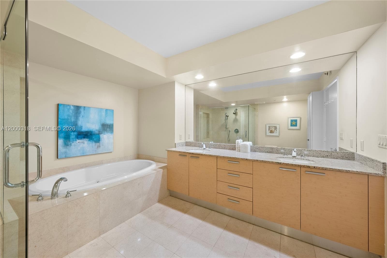 1850 Ocean Dr 3301 photo 17