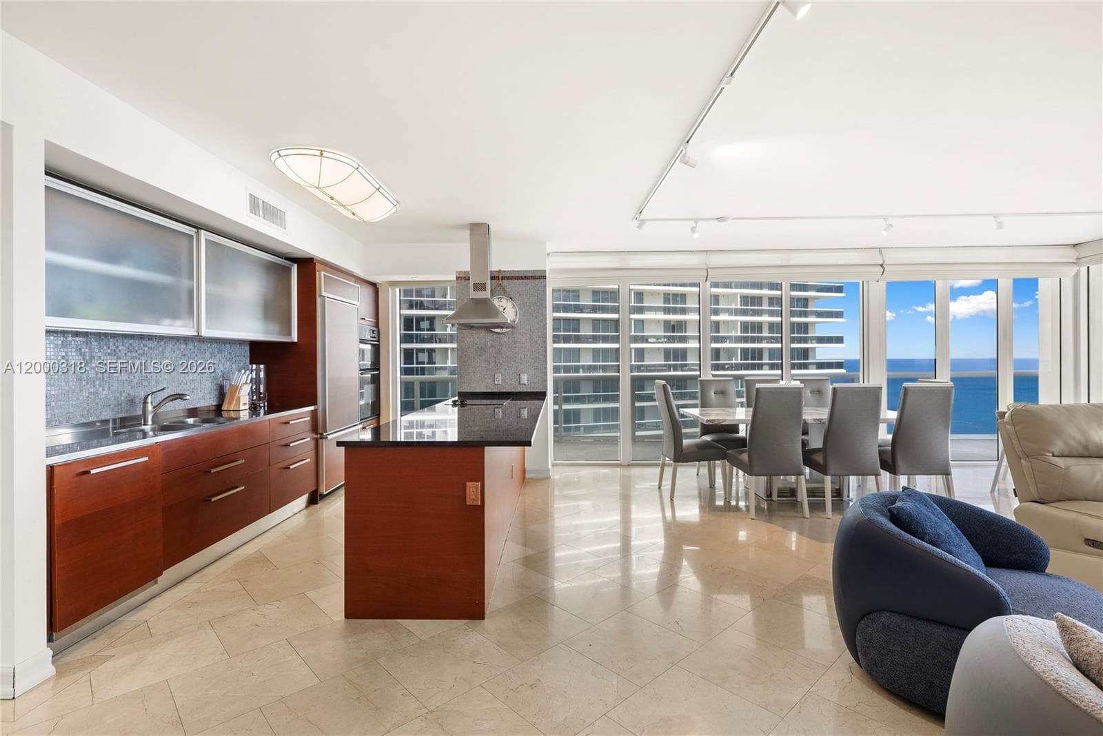 1850 Ocean Dr 3301 photo 9