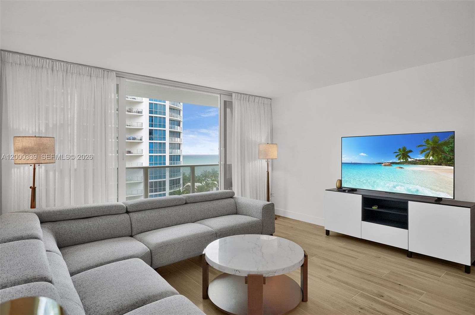 3505 S Ocean Dr 808 photo 1