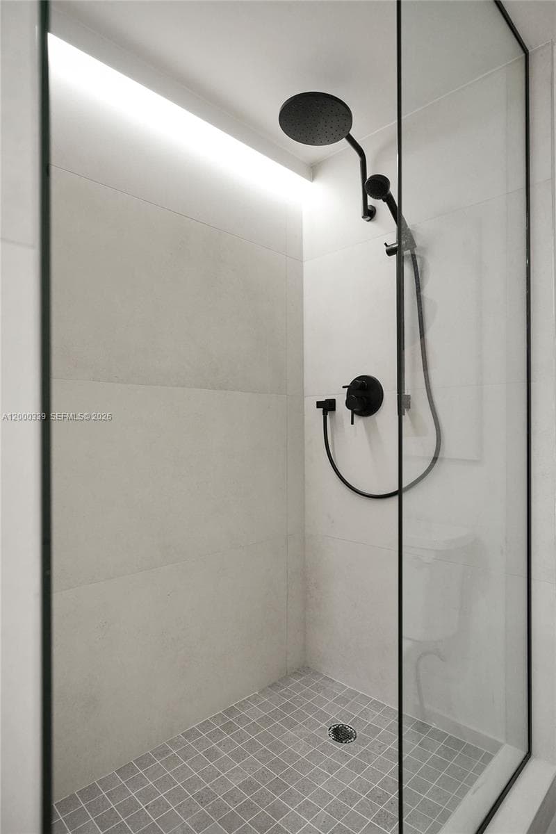 3505 S Ocean Dr 808 photo 15