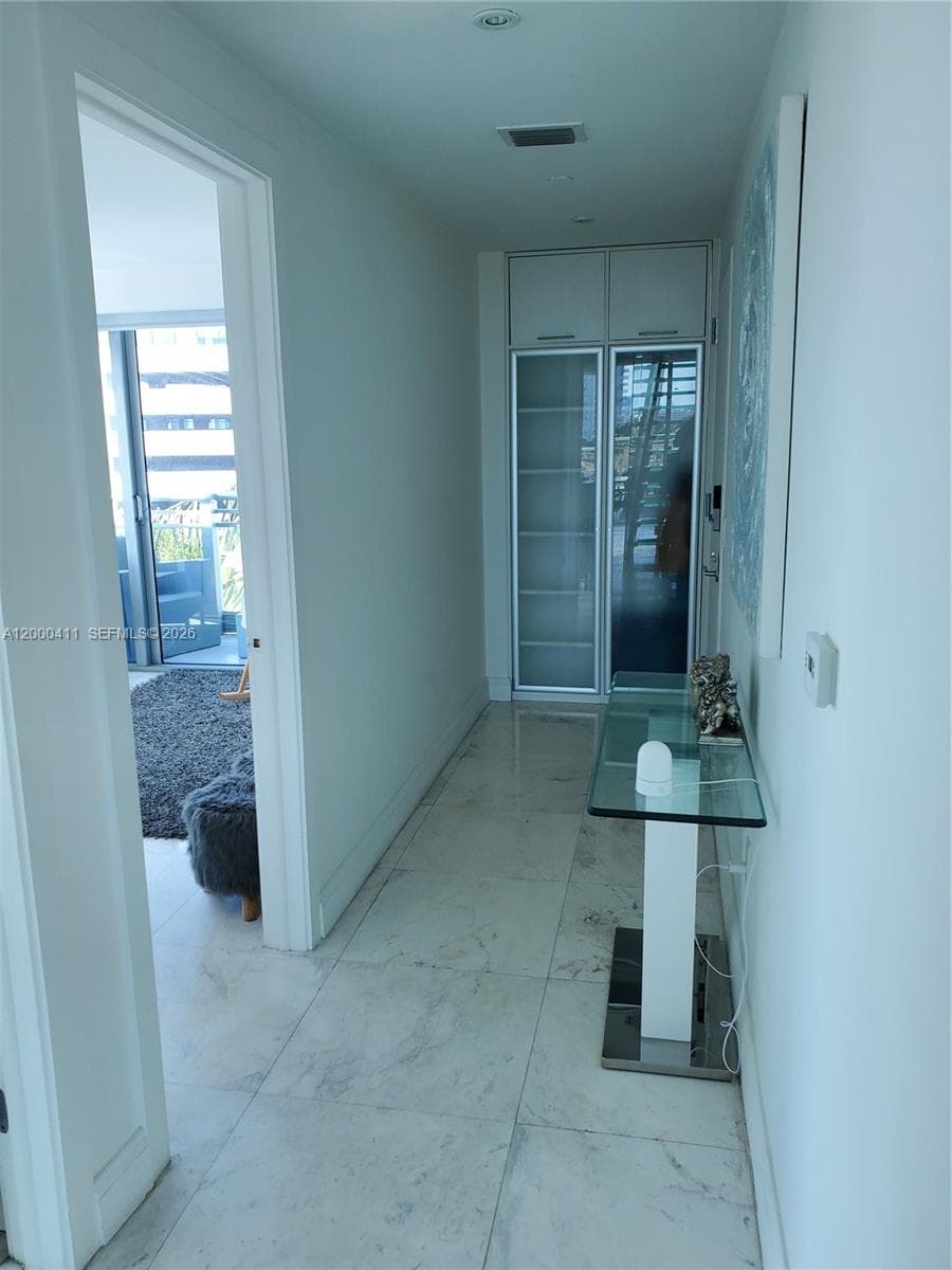 2950 NE 188th St 401 photo 22