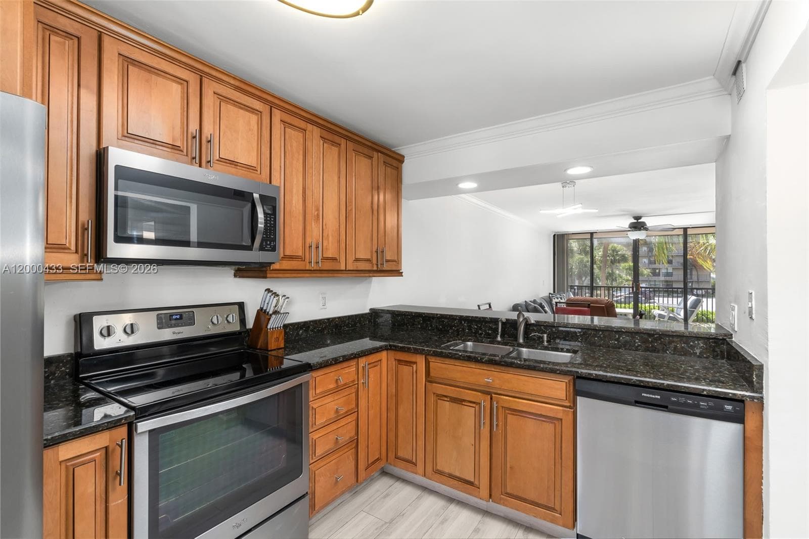 16 Royal Palm Way 5