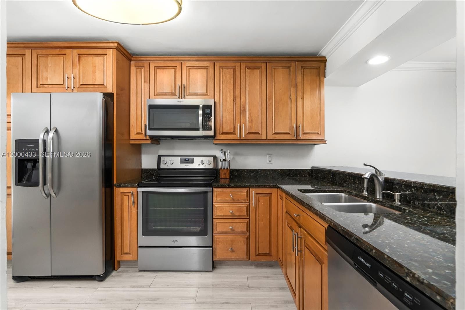 16 Royal Palm Way 4
