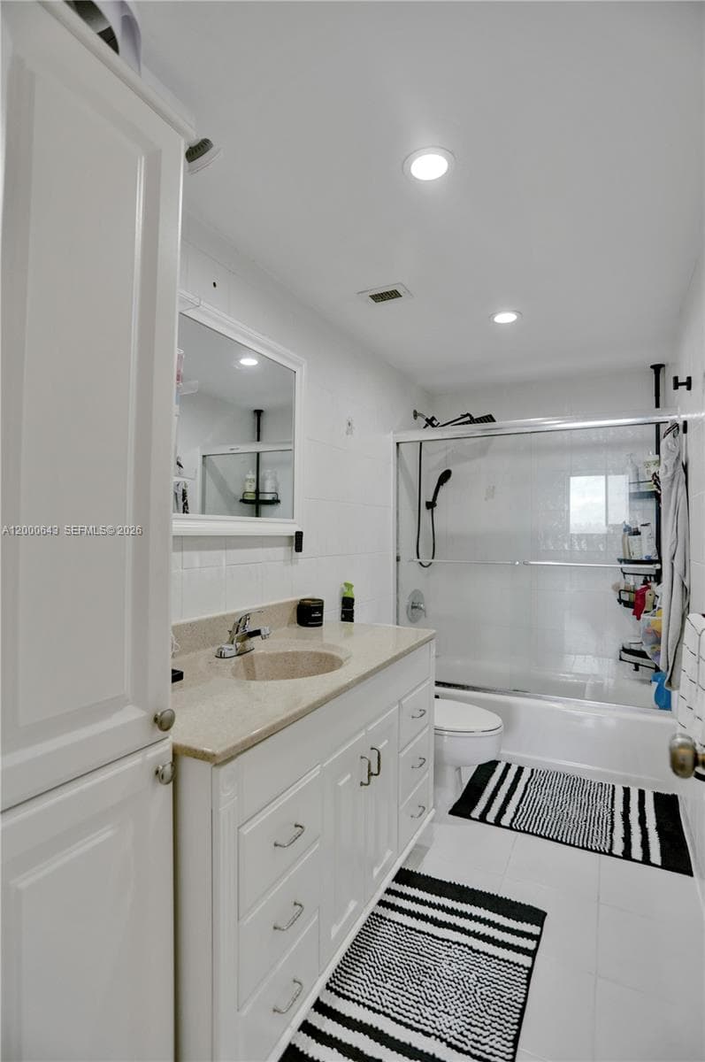 300 Bayview Dr PH10 photo 20