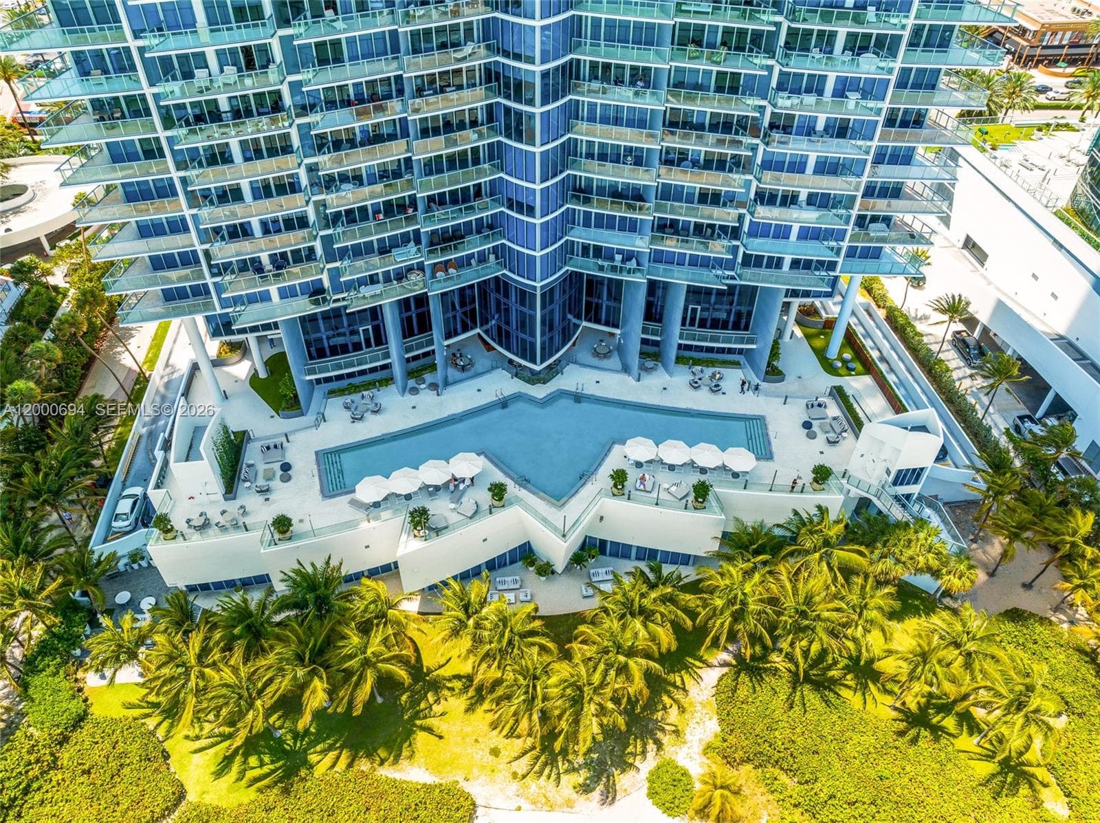 17001 Collins Ave 1807 photo 2