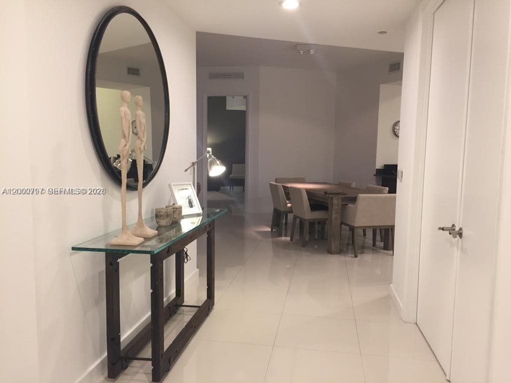 15811 Collins Ave 803 photo 4
