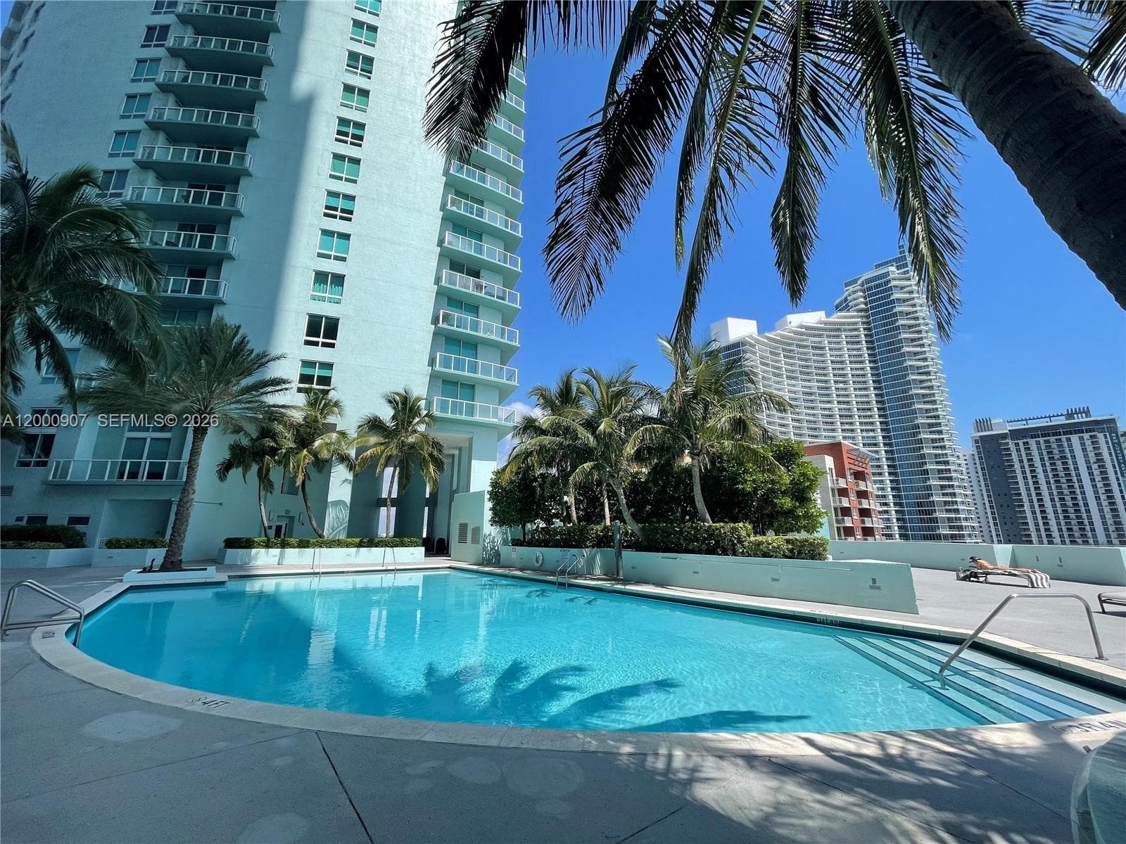 1900 N Bayshore Dr 3311 photo 18
