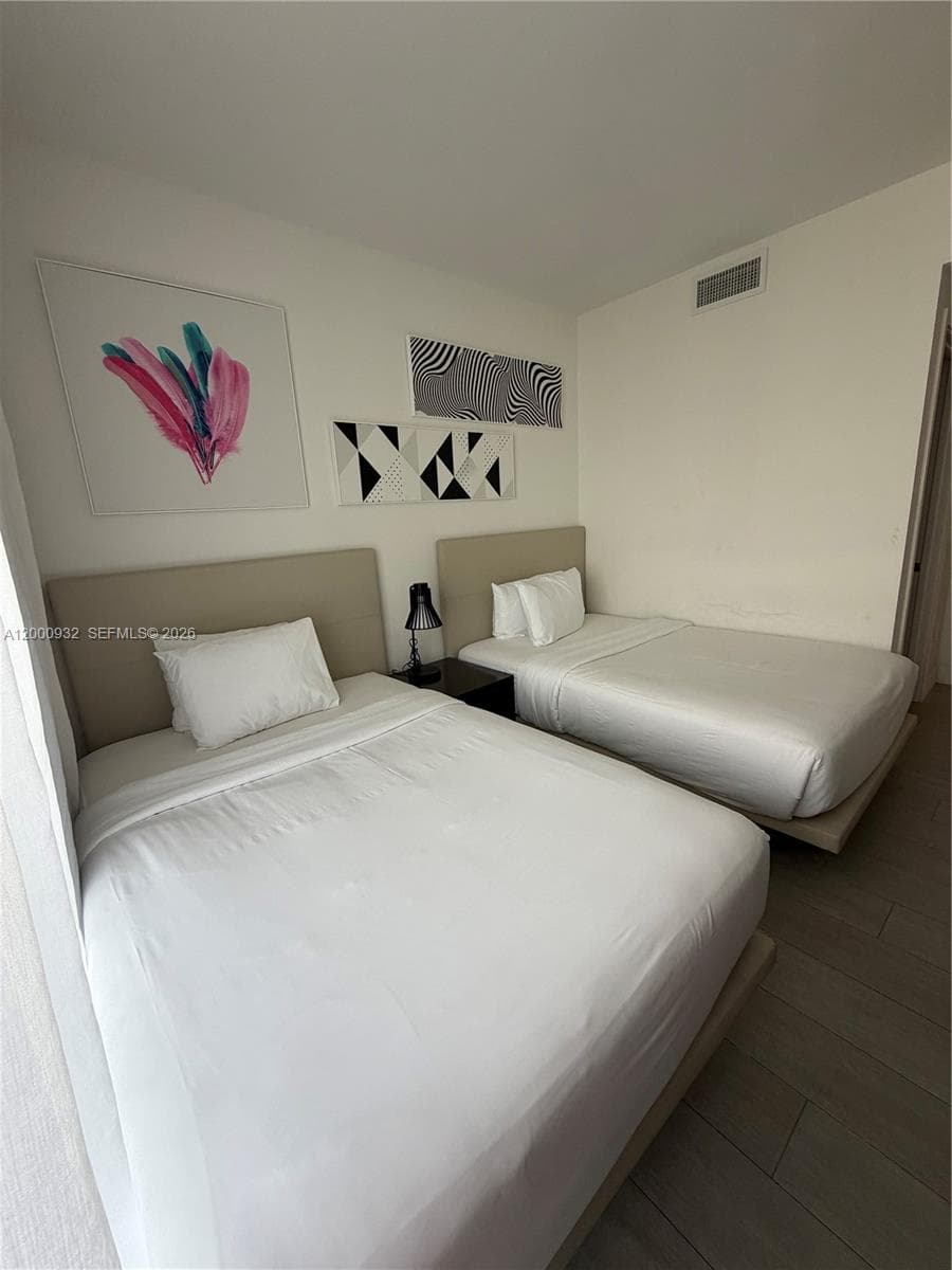 4010 Ocean Dr R804 photo 17