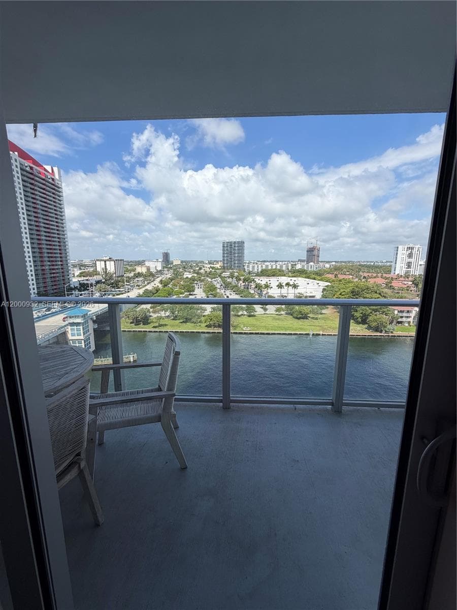 4010 Ocean Dr R804 photo 24