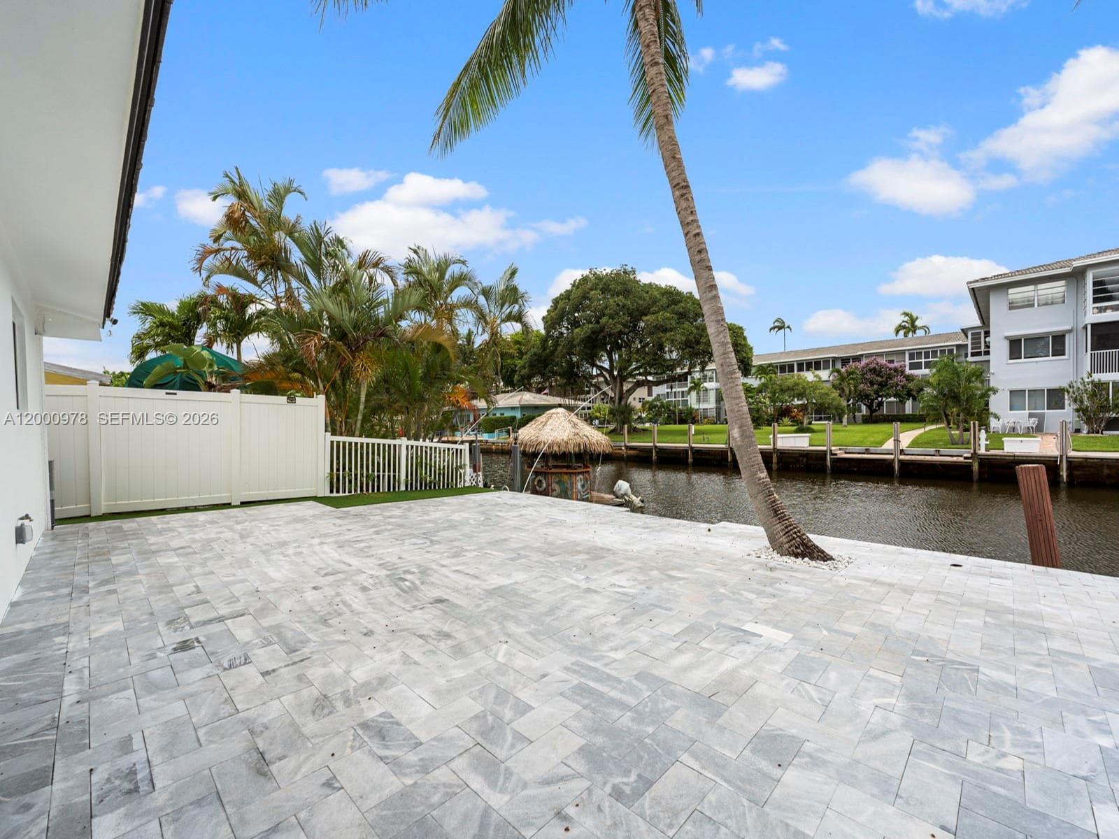 1007 Citrus Isle photo 12