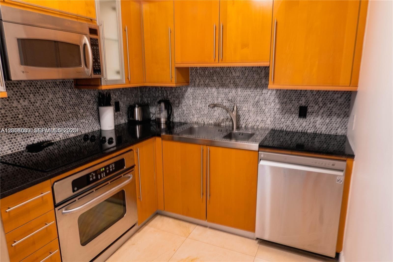6365 Collins Ave 2710 photo 14