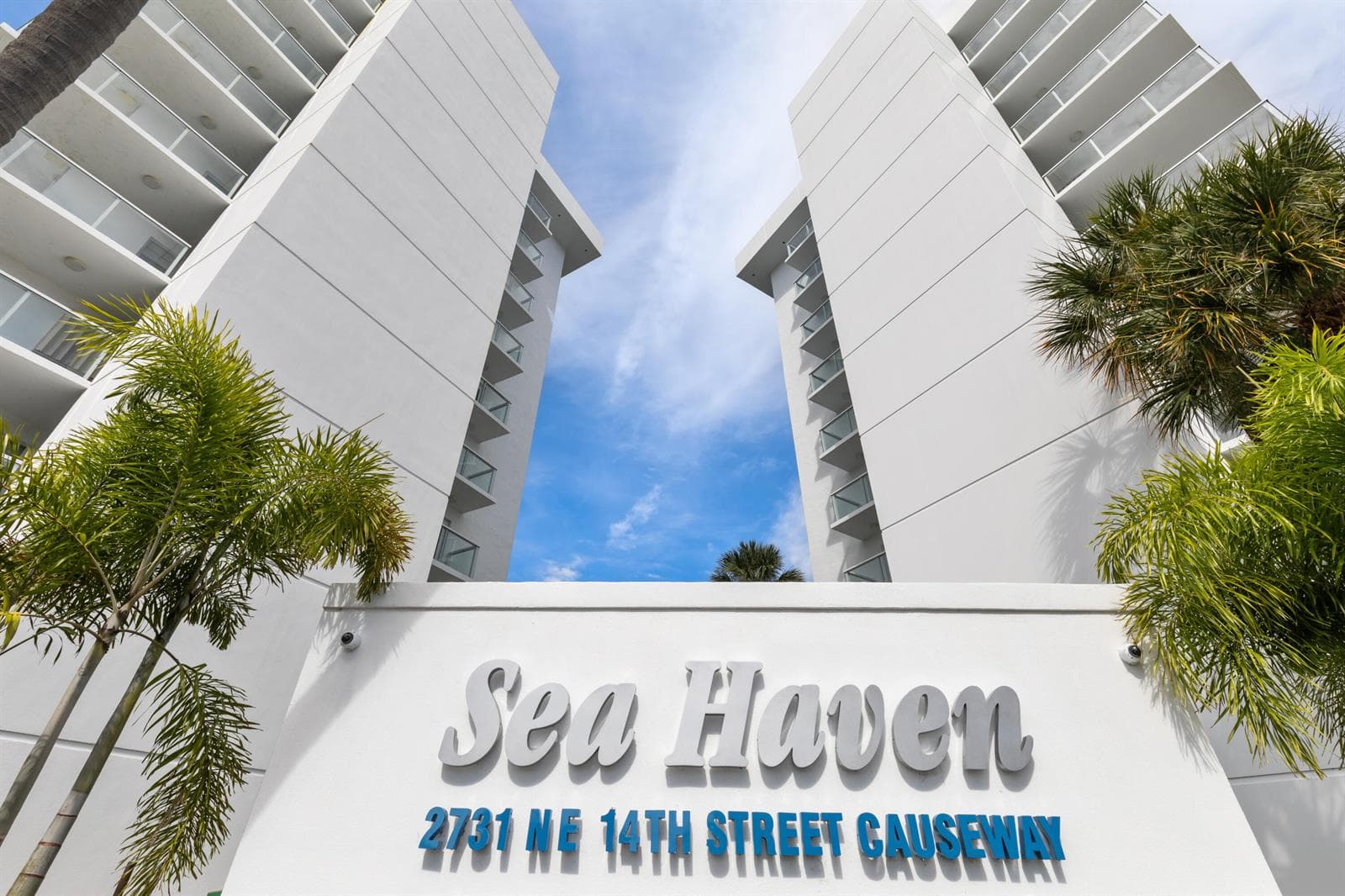 2731 NE 14th Street Causeway NE #Apt 612 1