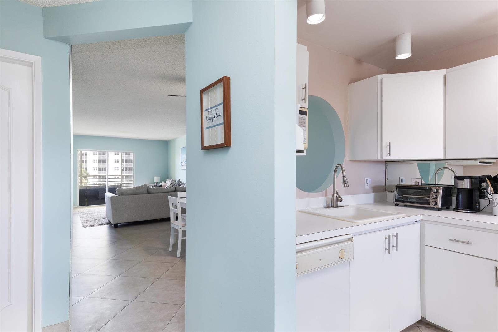 2731 NE 14th Street Causeway NE #Apt 612 5