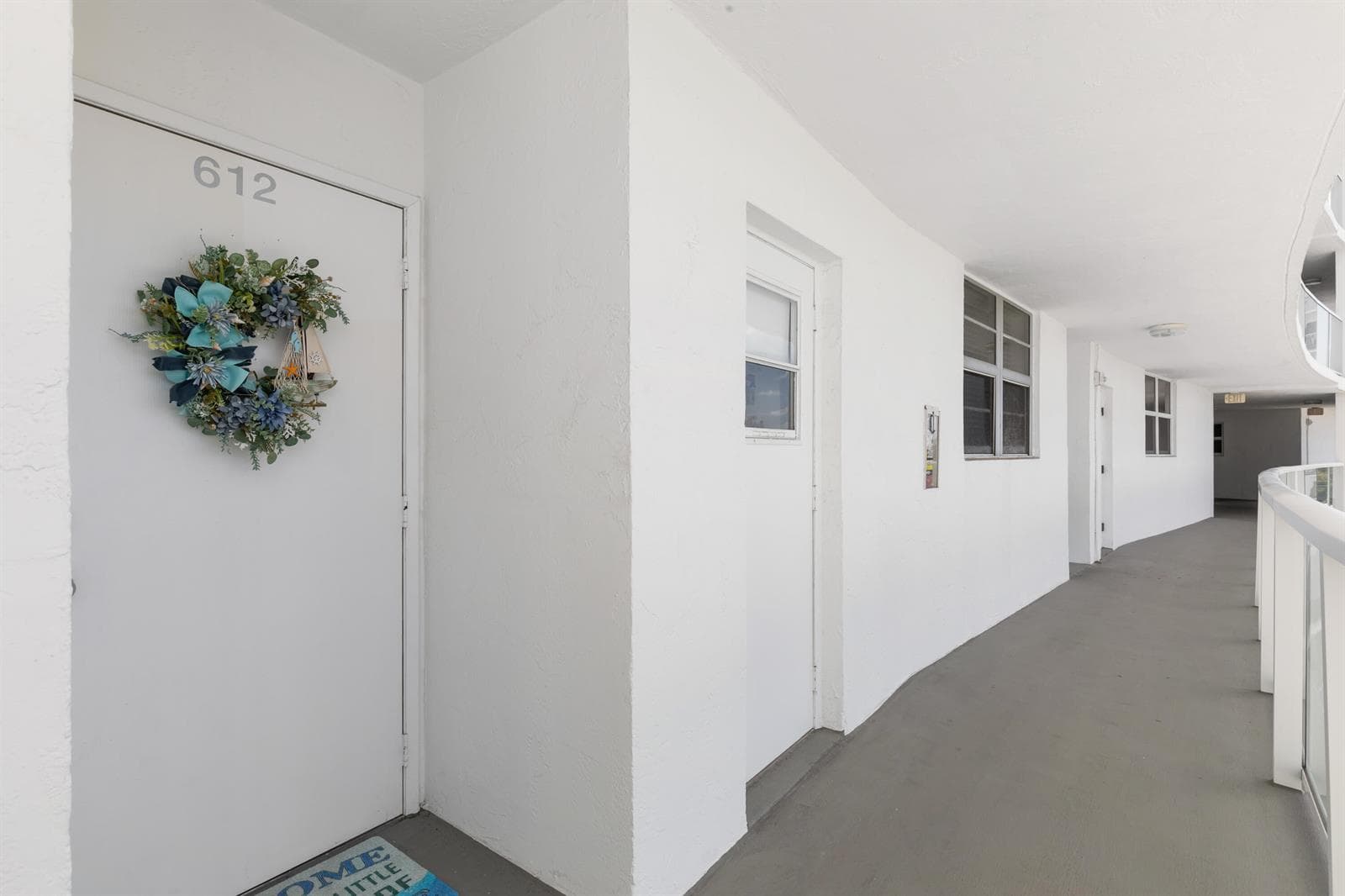 2731 NE 14th Street Causeway NE #Apt 612 4