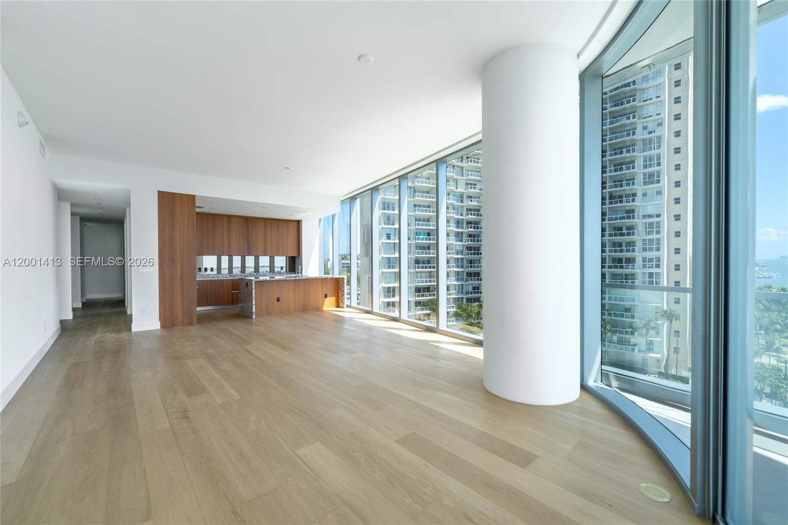 175 25 Rd 501 photo 14