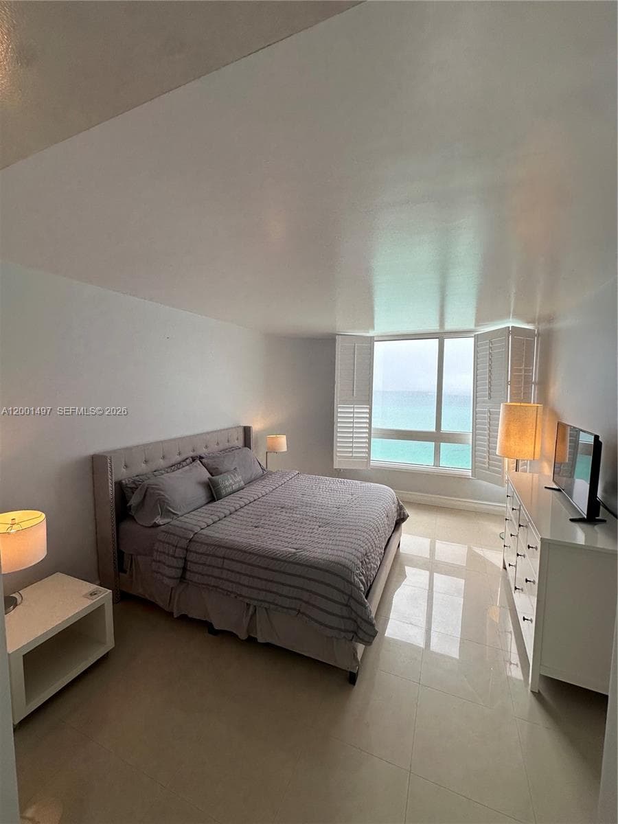 6365 Collins Ave 1703 photo 9