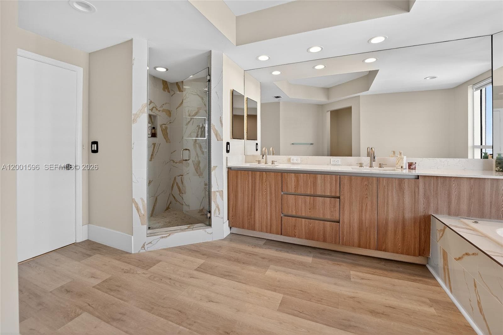 21050 Point Pl 2301 photo 22