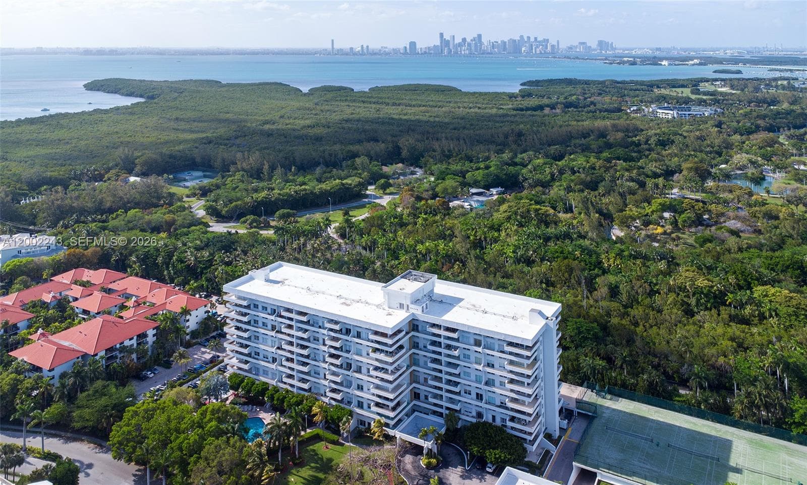 155 OCEAN LANE DR 1101 photo 7