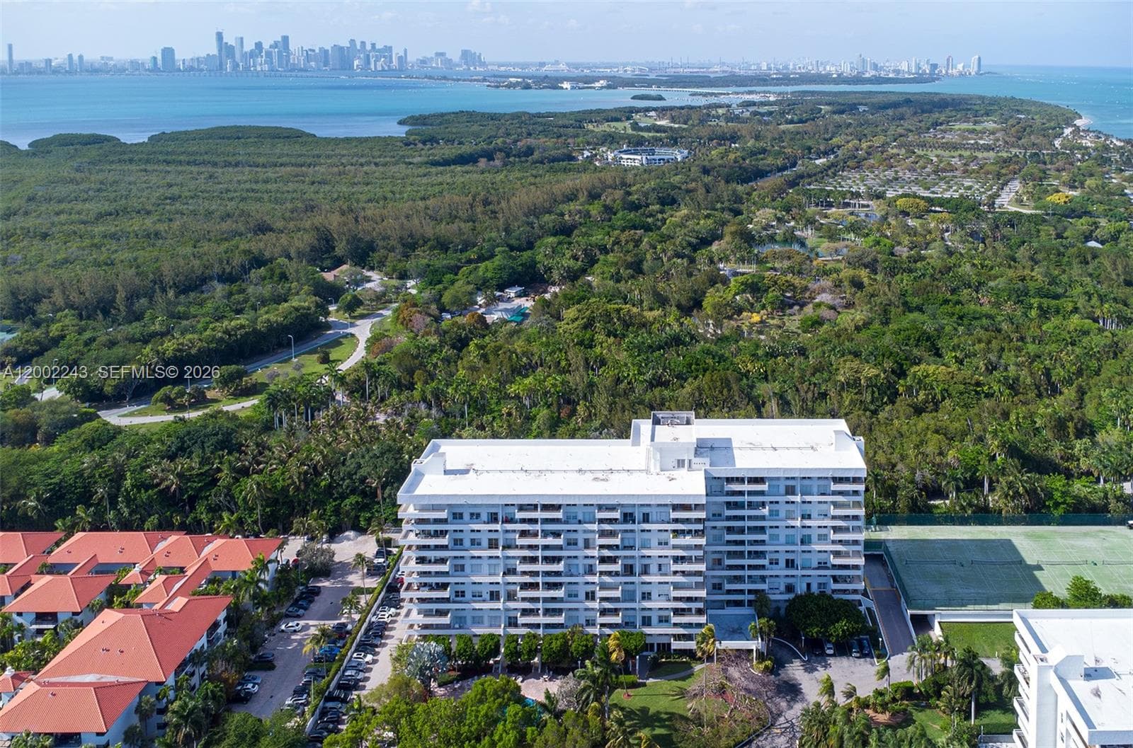 155 OCEAN LANE DR 1101 photo 8