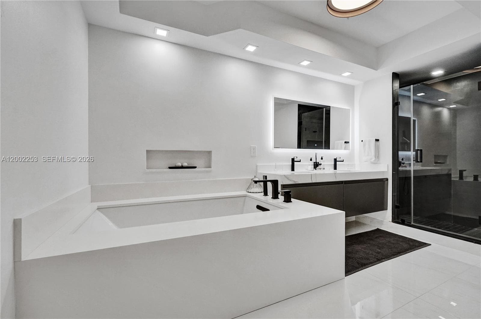 20281 E Country Club Dr 1503 photo 4