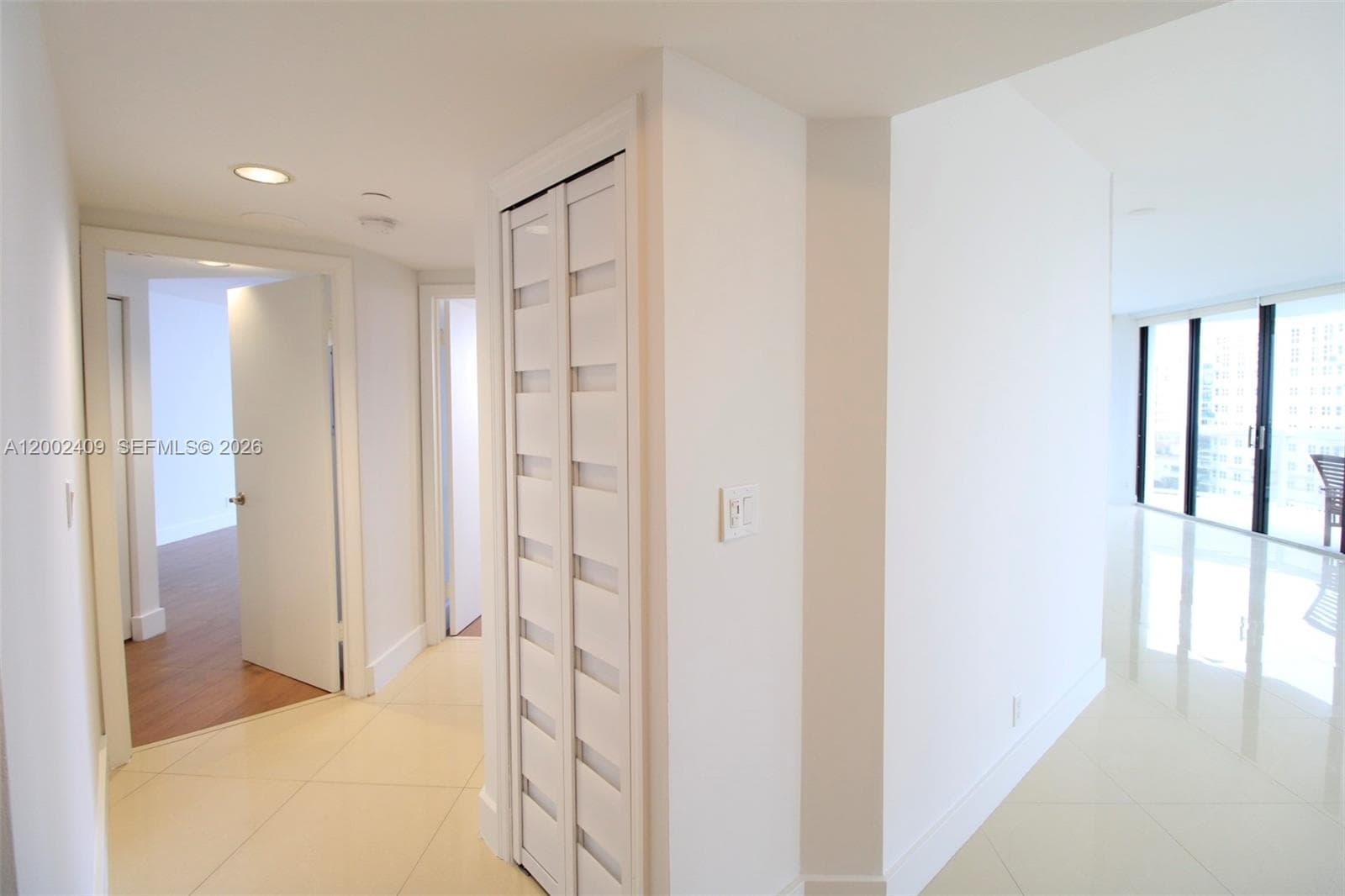20185 E Country Club Dr 1105 photo 14