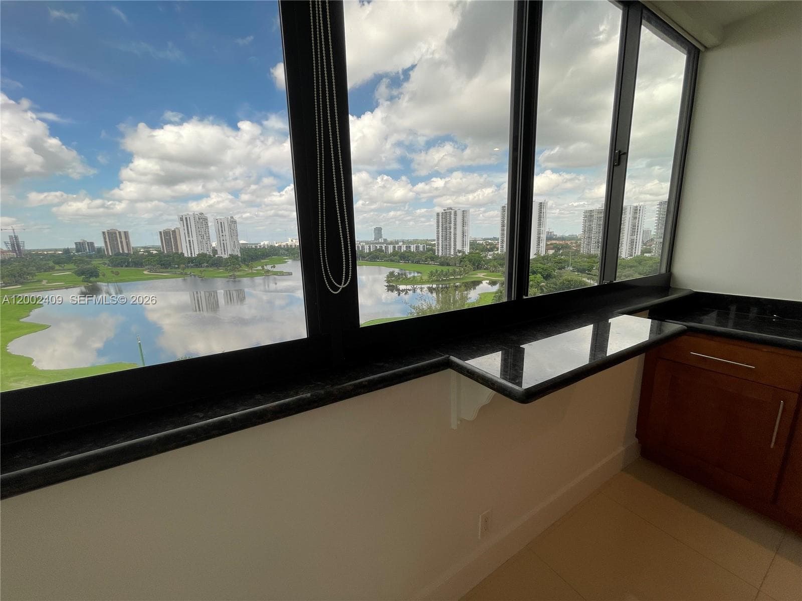 20185 E Country Club Dr 1105 photo 15