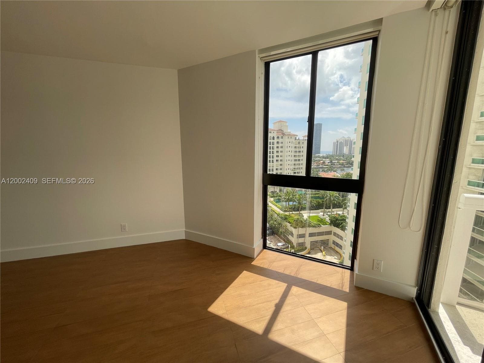 20185 E Country Club Dr 1105 photo 21