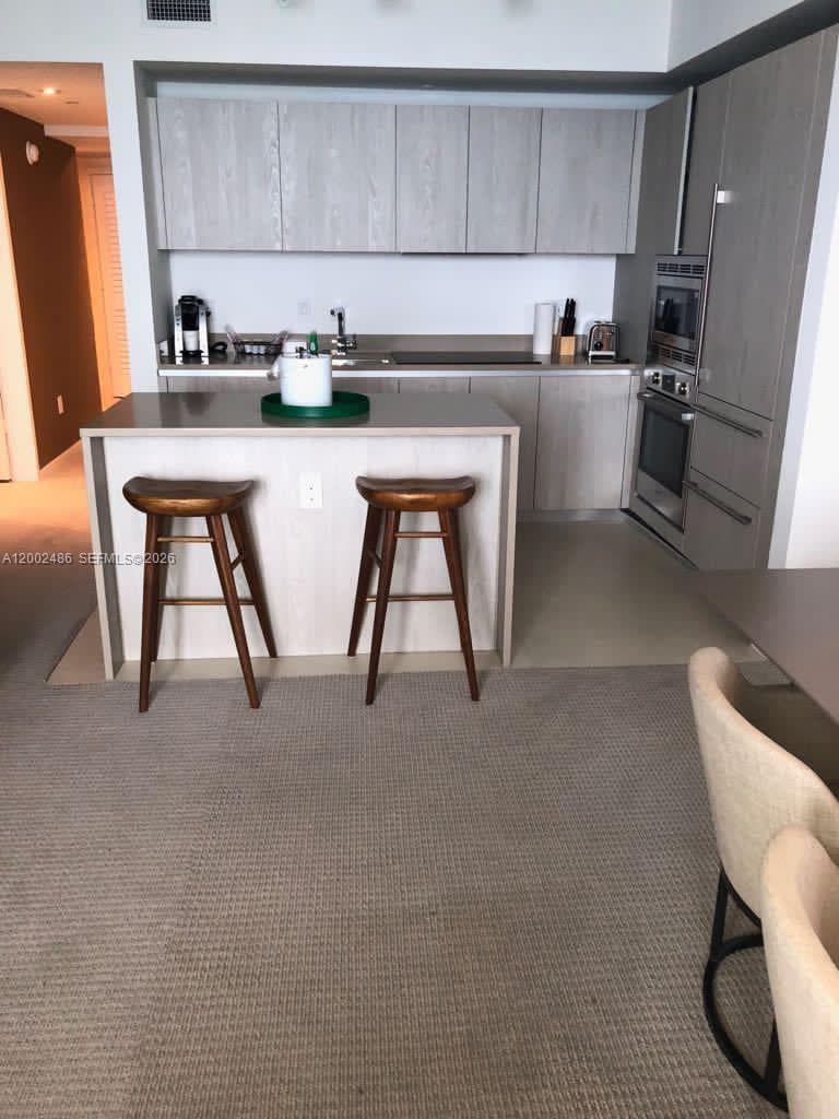 4111 Ocean Dr 5