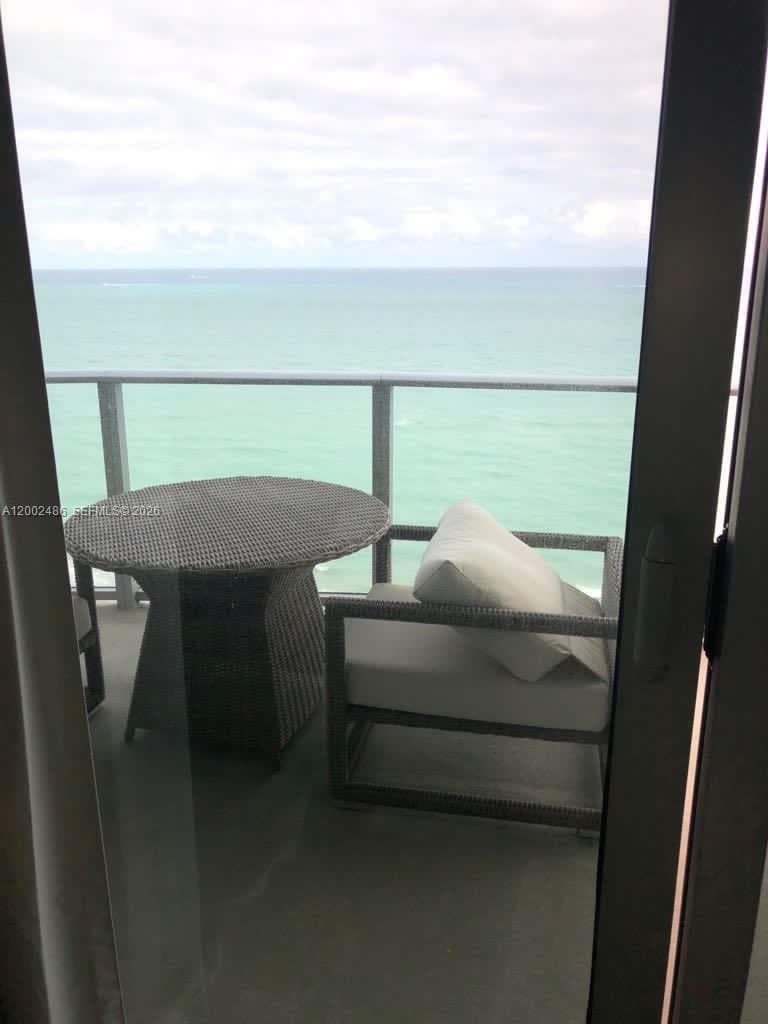 4111 Ocean Dr 1002 photo 18