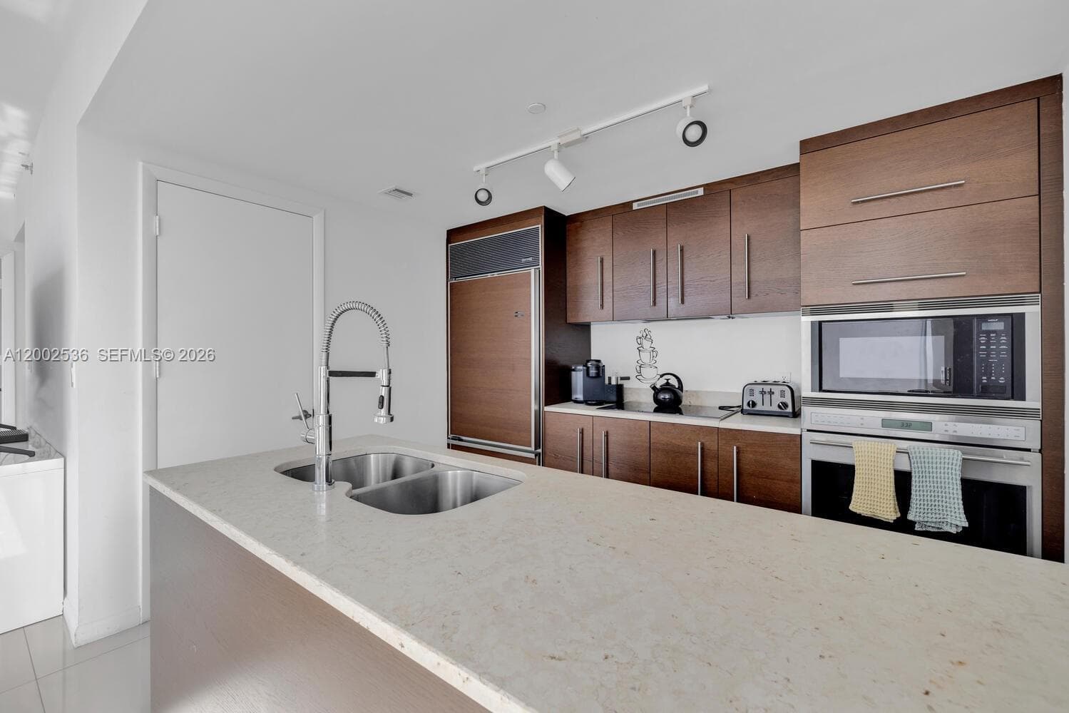 485 Brickell Ave #4104 4