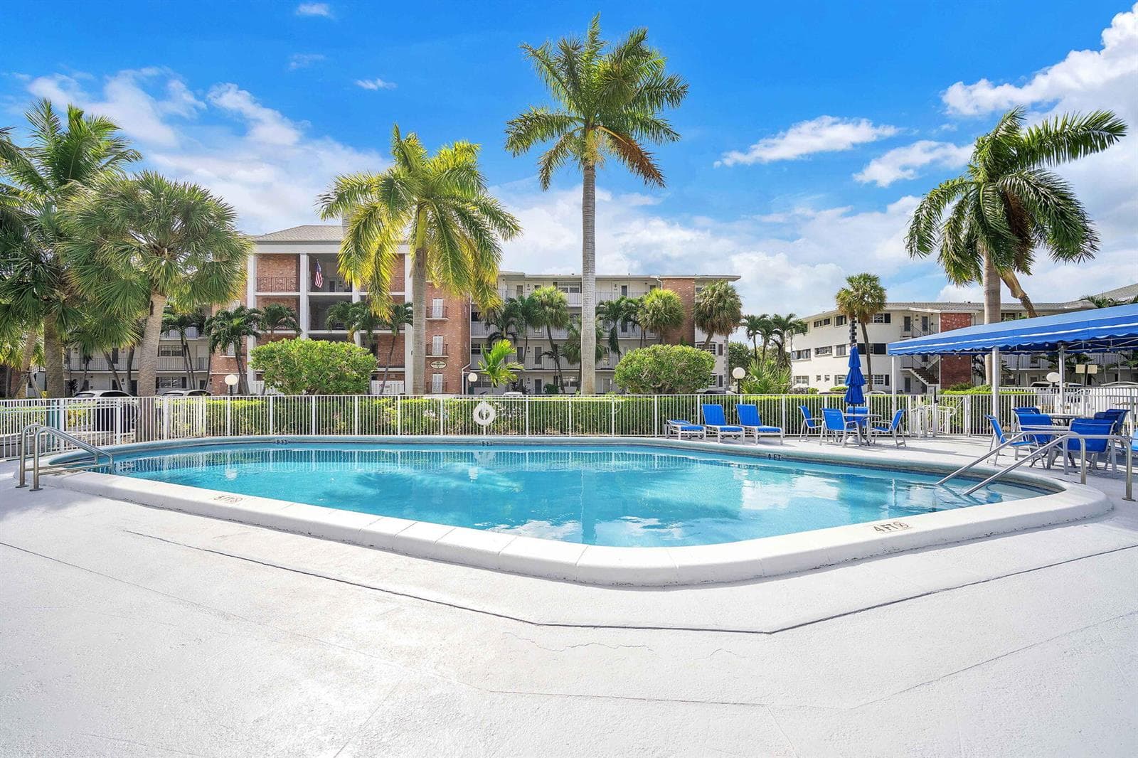 465 Paradise Isle Boulevard 110 photo 23