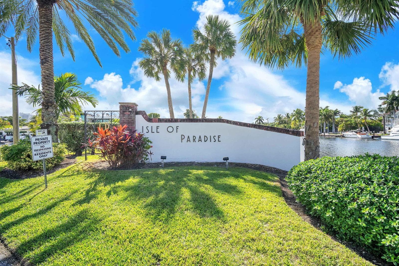 465 Paradise Isle Boulevard 110 photo 22